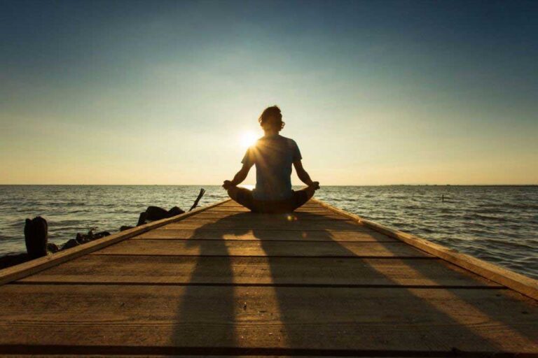 10 Benefits of Meditation, From Relaxing Your Body to Reducing the ...